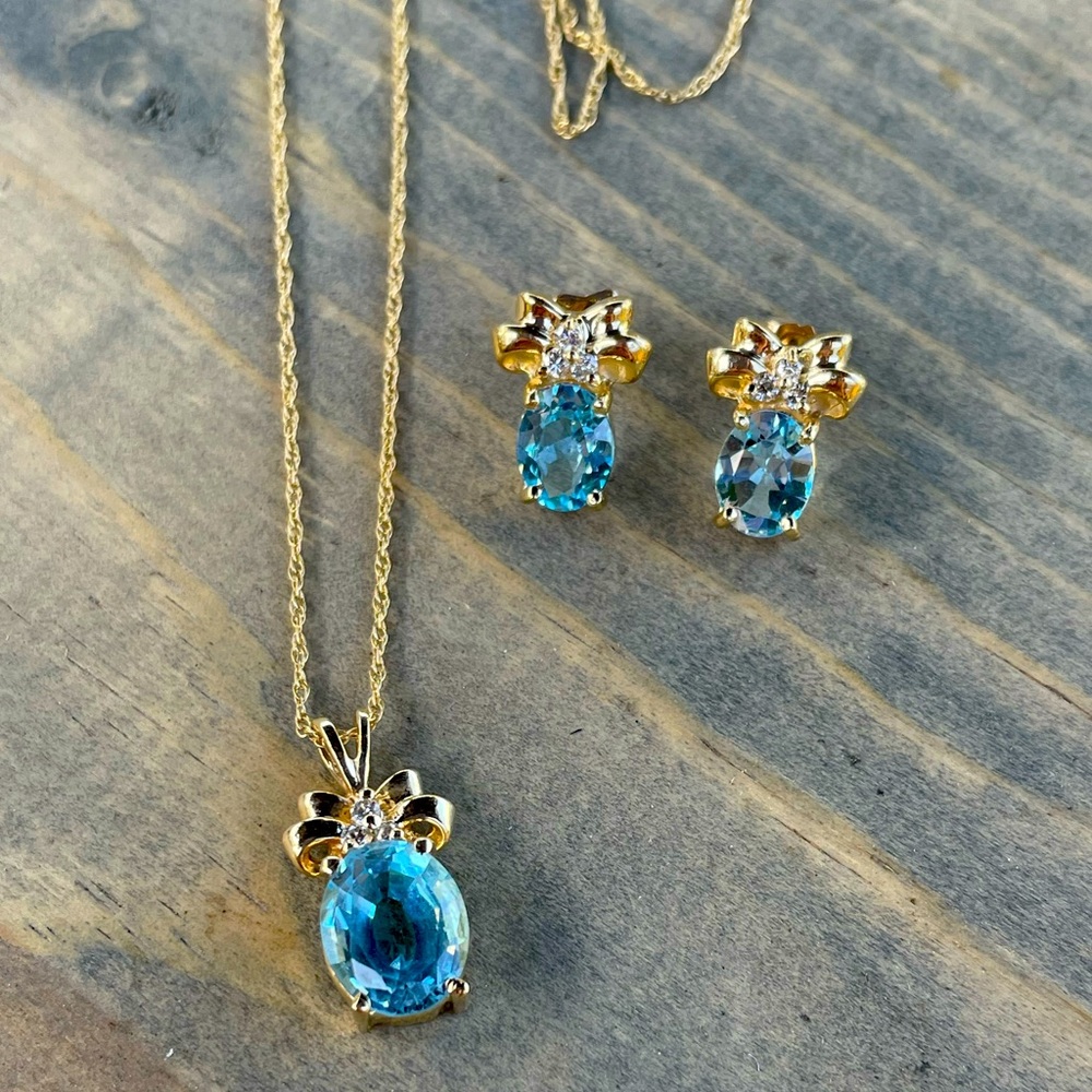 14k Gold Blue Topaz & Diamond Earring & Necklace Set